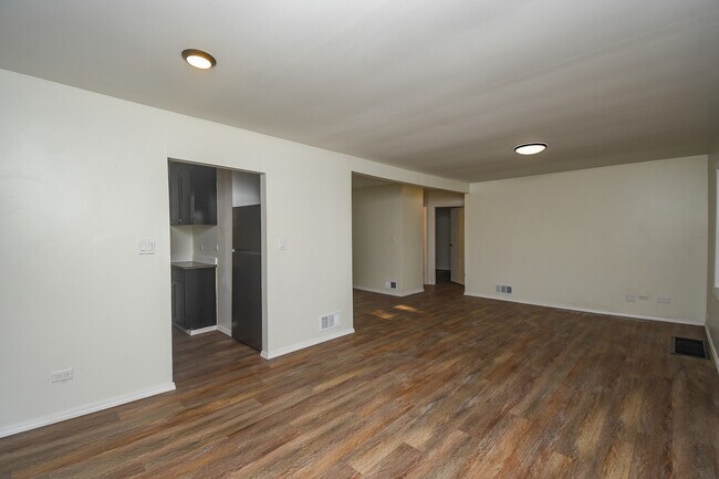 Building Photo - 2939 N Butrick St