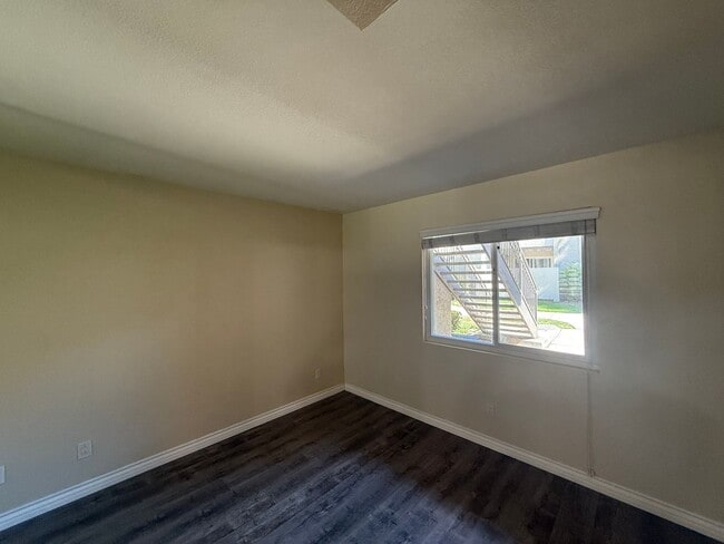 Building Photo - Beautiful 2B/2BA Condo in La Mesa Availabl...
