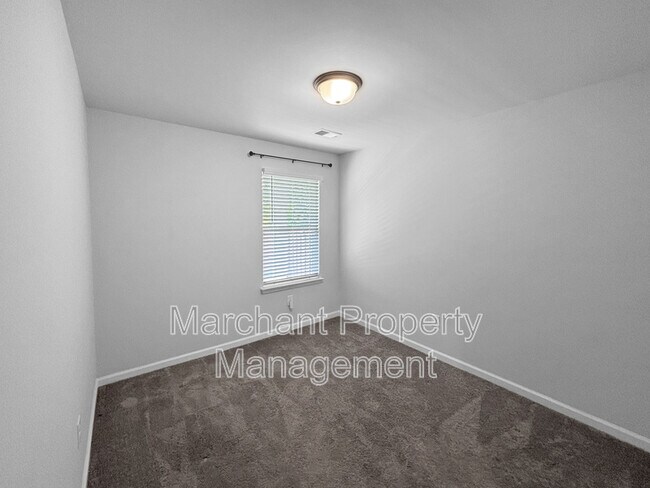 Building Photo - 403 Moss Branch Ct