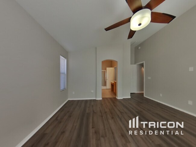 Building Photo - 46023 W Starlight Dr