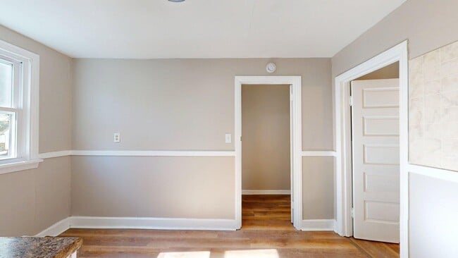 Building Photo - 2818 E 119th St