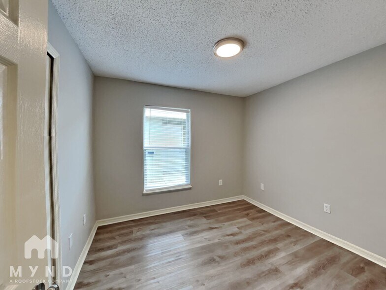 Building Photo - 6218 Calamari Pl