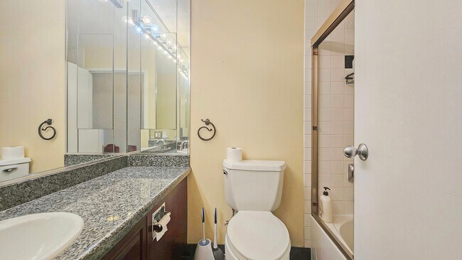 Building Photo - 405 N Wabash Ave