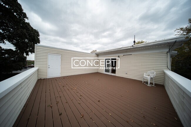 Building Photo - 208 Rawson Rd