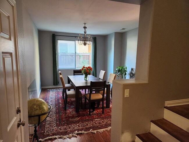 Building Photo - 1052 Crows Nest Ct