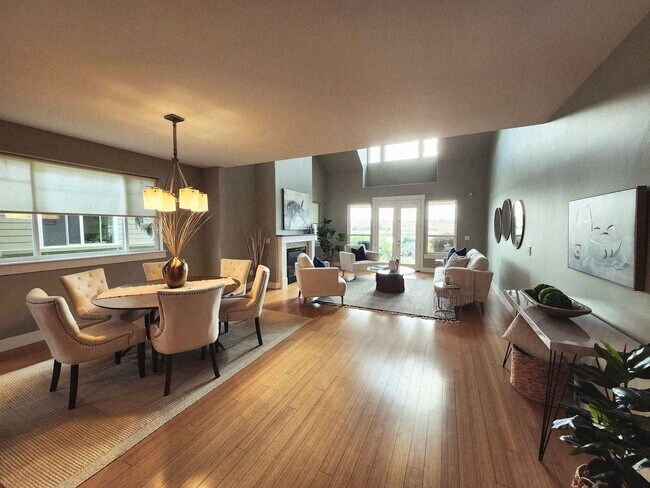 Building Photo - Experience Unmatched Luxury on the Columbia River!