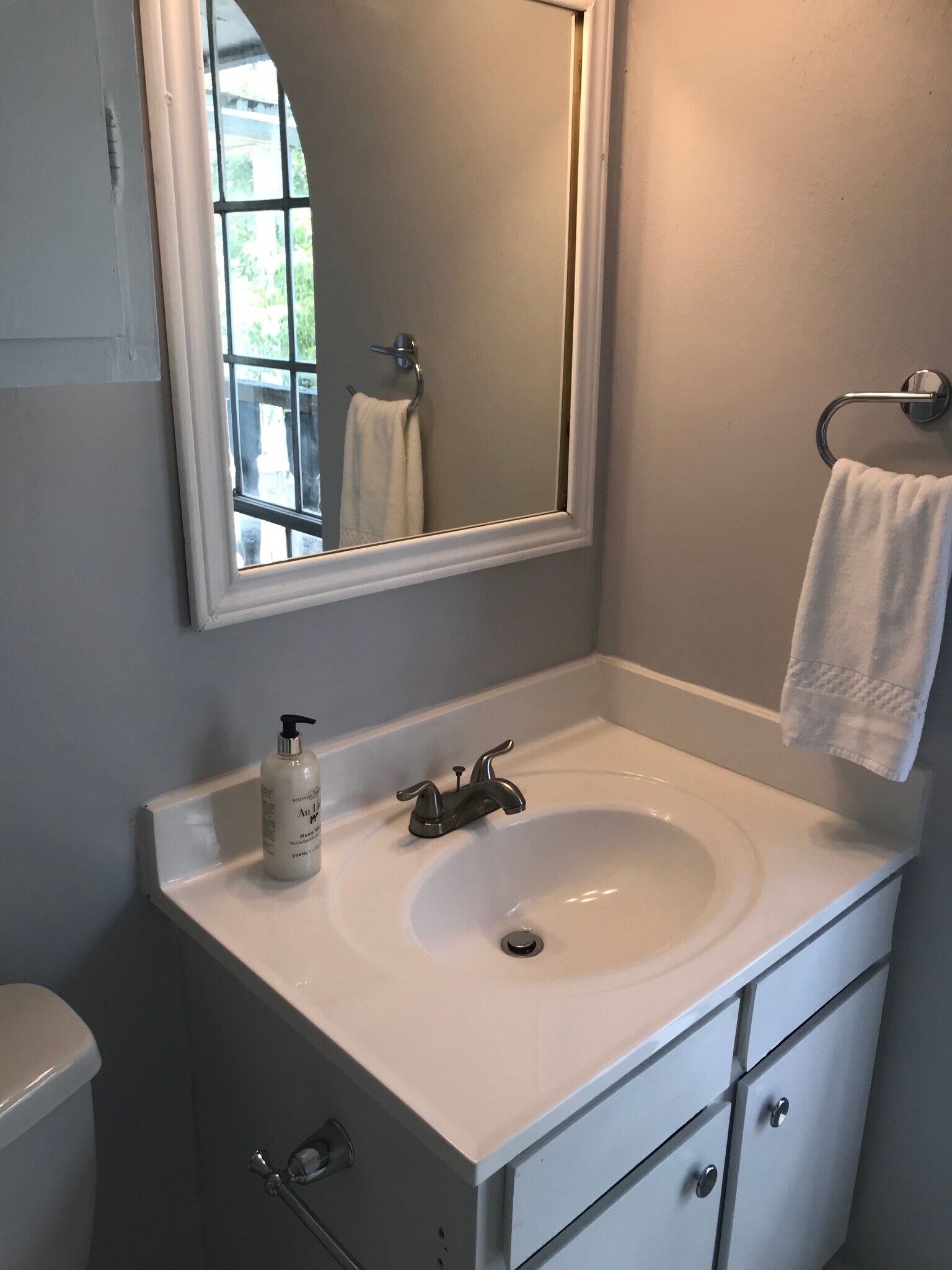 2nd bedroom with full bathroom - 1338 Churing Dr