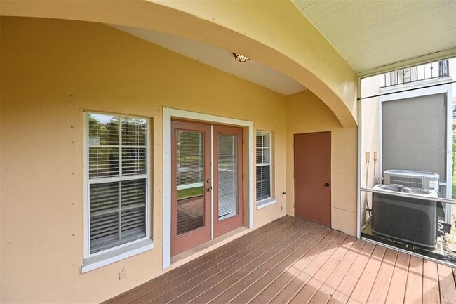 Building Photo - 277 Valencia Cir