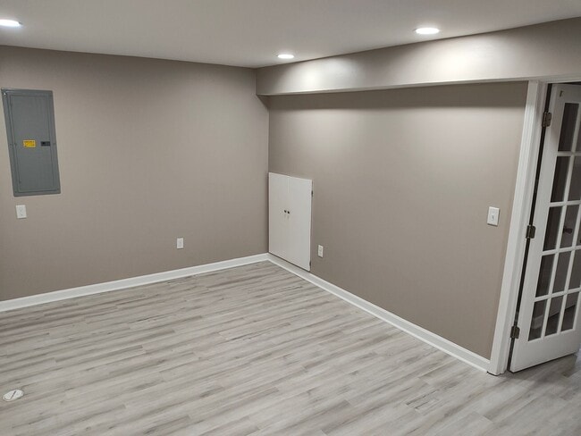 Building Photo - Beautifully maintained 4-bedroom, 2.5-bath over 2,200 sqft with a 2 car garage!