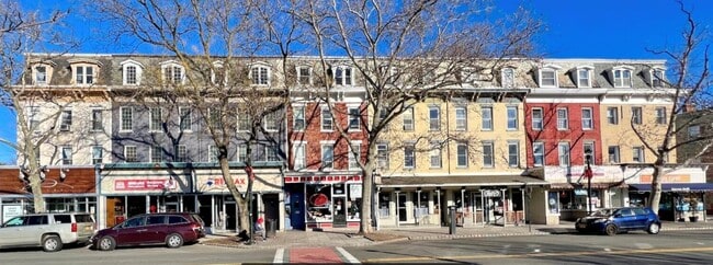 Building Photo - 3 Main St