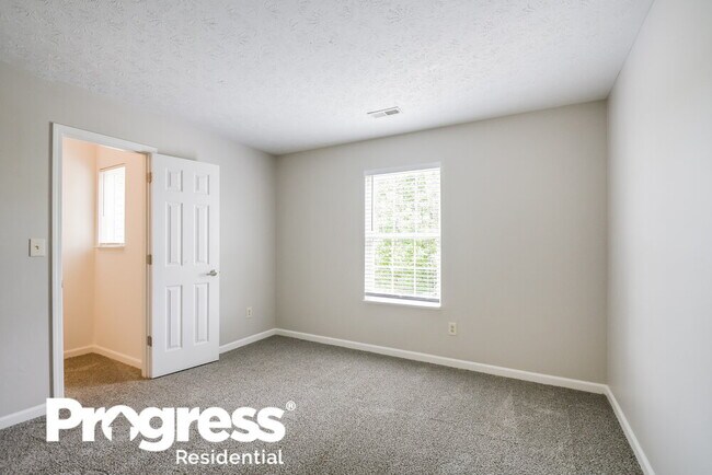 Building Photo - 12403 Titans Dr