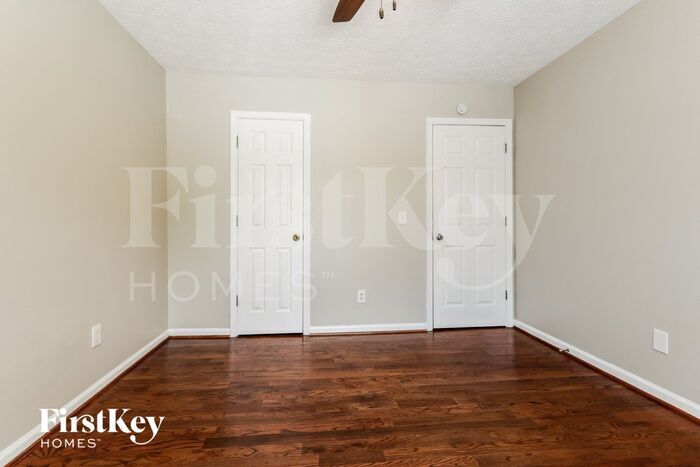 Building Photo - 1045 Eagle Pointe Dr NW