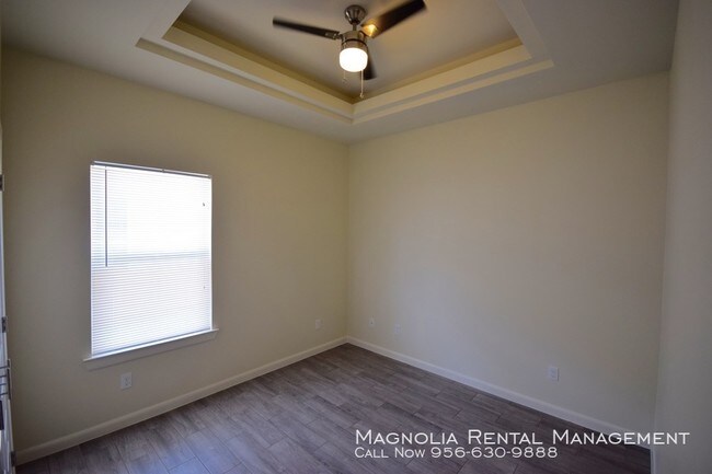 Building Photo - Medical Ridge Apartments