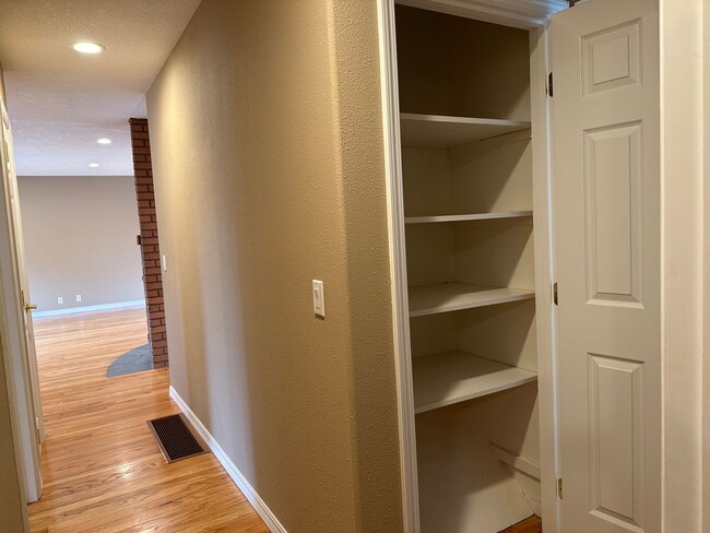 Building Photo - **PENDING** Perfect 4 Bed 2 Bath w/ Finish...