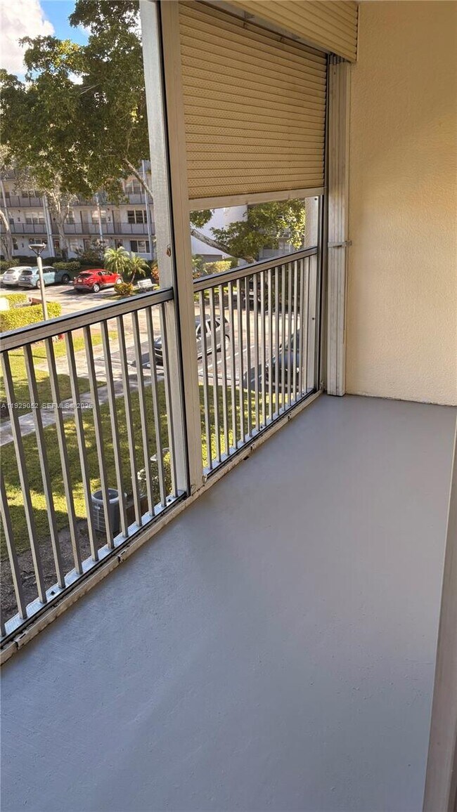 Building Photo - 200 SW 132nd Way