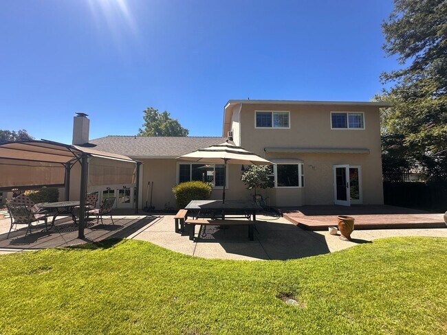 Building Photo - Large Home in Livermore Available July 1!