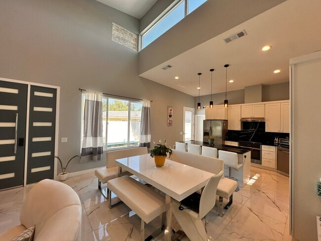 Building Photo - Modern ADU - Riverside, CA 92506