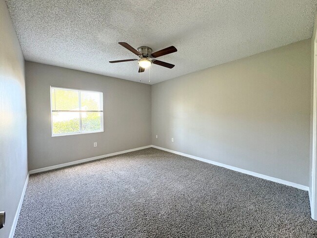 Building Photo - Altamonte Springs 1B/1BA Ground Floor Condo ~ Available NOW!!