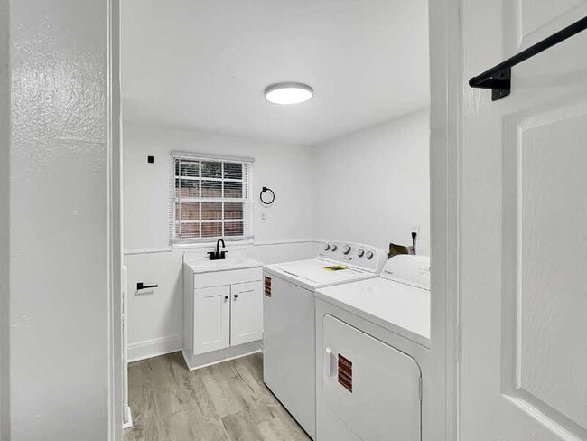 Building Photo - 2006 Texas Ave