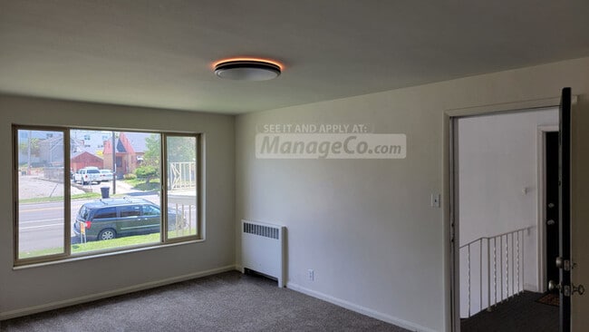 Building Photo - Large Bountiful 2 Bed with Garage