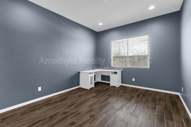 Building Photo - 5116 N 185th Ave