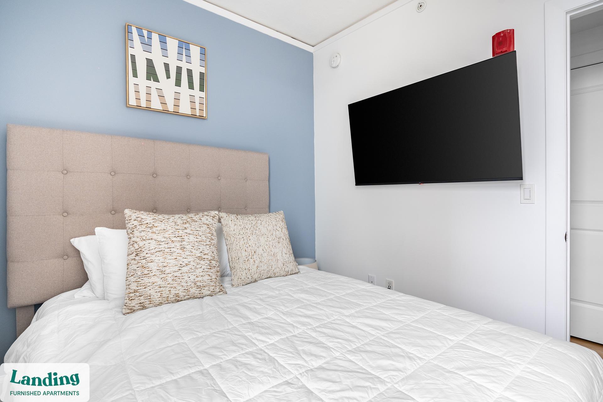 Building Photo - 933 McGee St