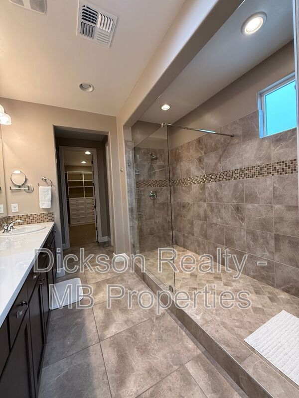 Building Photo - 3325 Show Jumper Ln