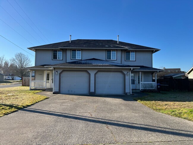 Building Photo - 16241-16243 Curry Ct SE