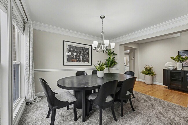 Building Photo - Freshly Renovated 4 Bedroom Home In Centerville OH