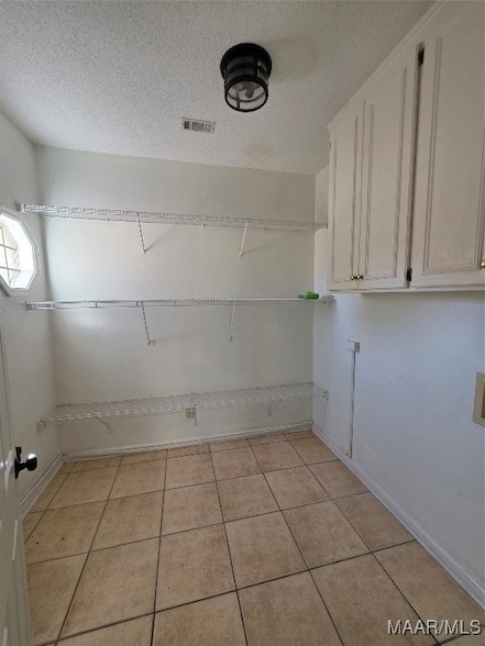 Building Photo - 2230 Kingsbury Dr