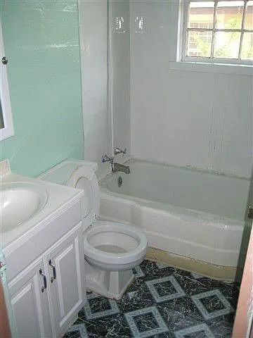 Building Photo - 2 Bedroom 1 Bathroom house in Spartanburg