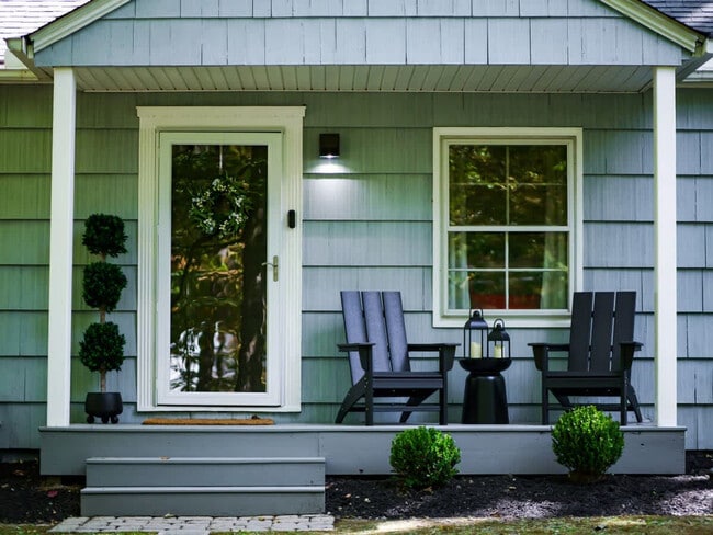 Building Photo - 3815 Ellendale Rd