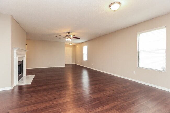 Building Photo - 5240 Sunsail Dr