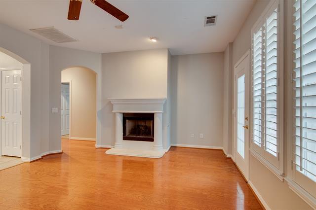 Building Photo - 2212 Bayou Ct