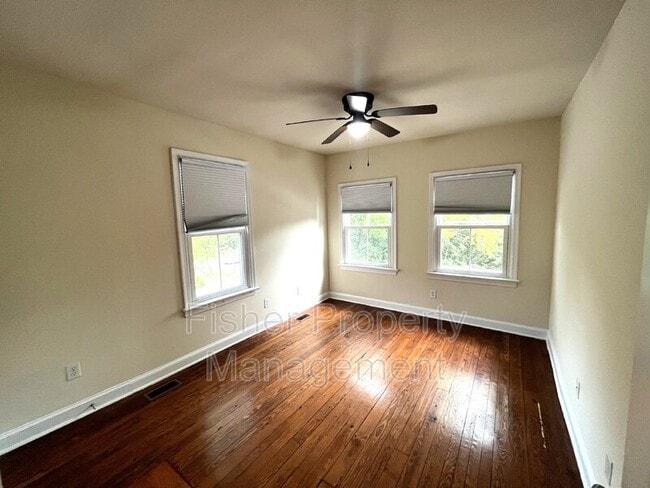 Building Photo - 608 Albemarle St