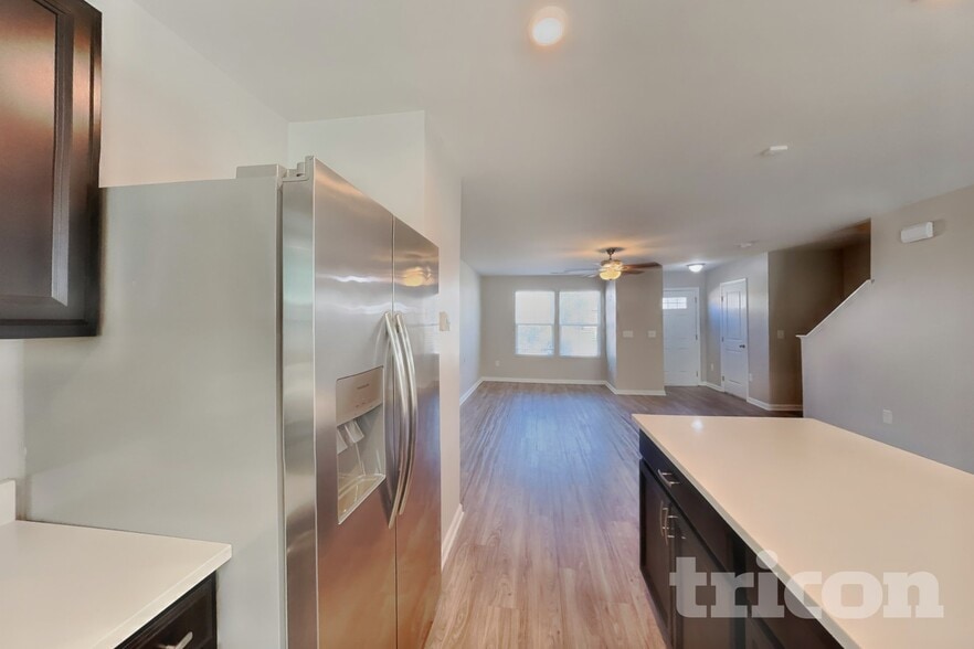 Building Photo - 38 E Lumber Ct