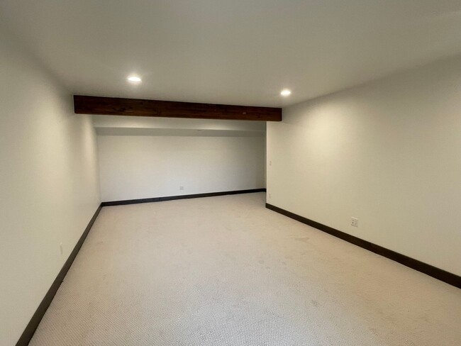 Building Photo - Whitefish Landing Town House