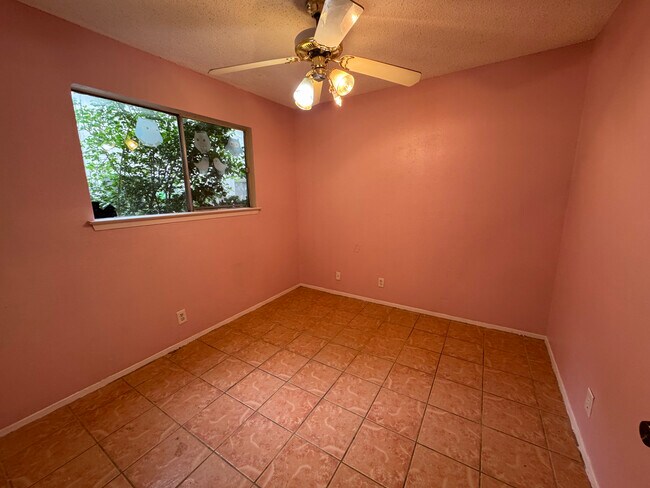 Building Photo - 10707 Lanshire Dr