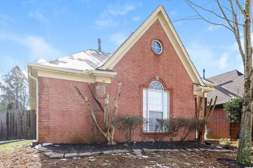 Building Photo - 6943 Parkbrook Ln