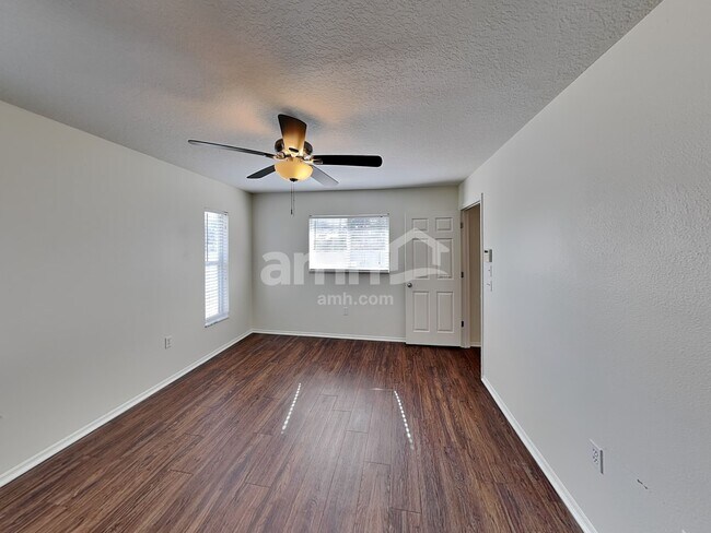 Building Photo - 3118 37th Ter E