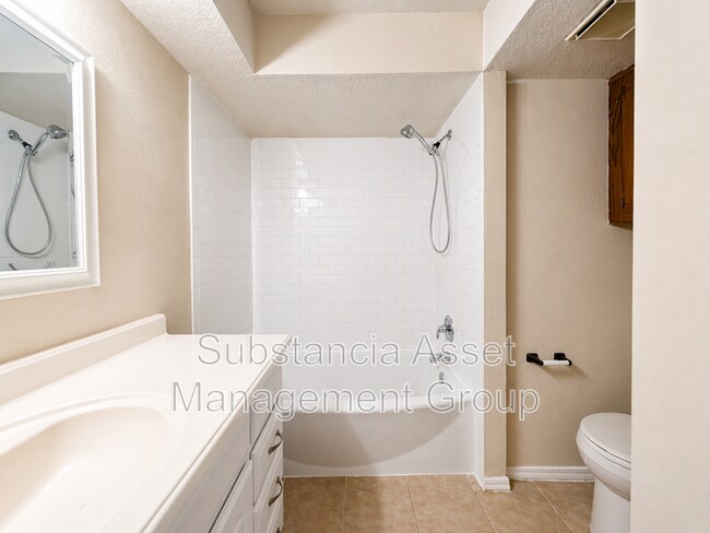 Building Photo - 14443 N Pennsylvania Ave