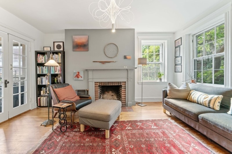 Building Photo - 43 Linnaean St