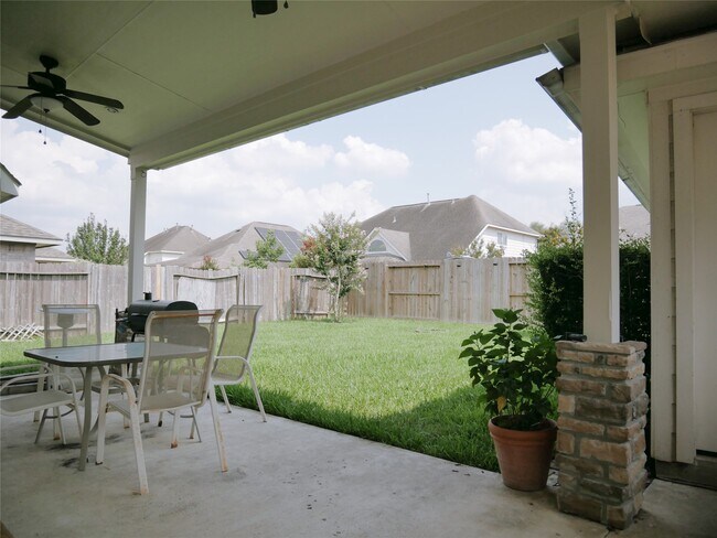 Building Photo - 17619 Emerald Garden Ln