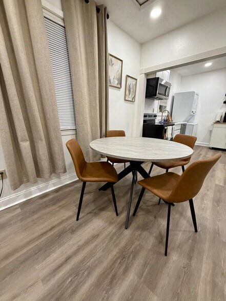 Building Photo - 747 Fourth St