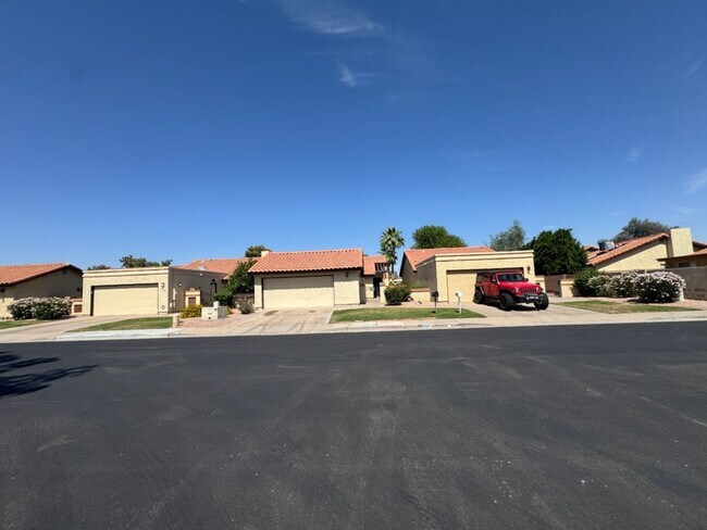 Building Photo - 2+ Mesa Rental