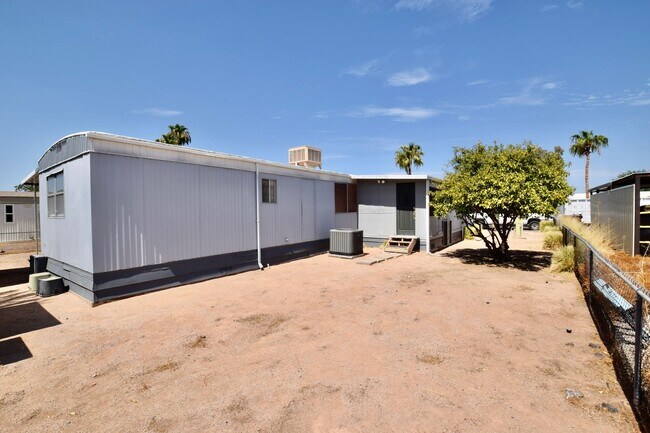 Building Photo - Great Mesa home