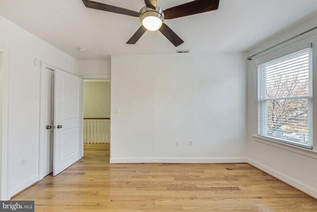 Building Photo - 5415 Illinois Ave NW