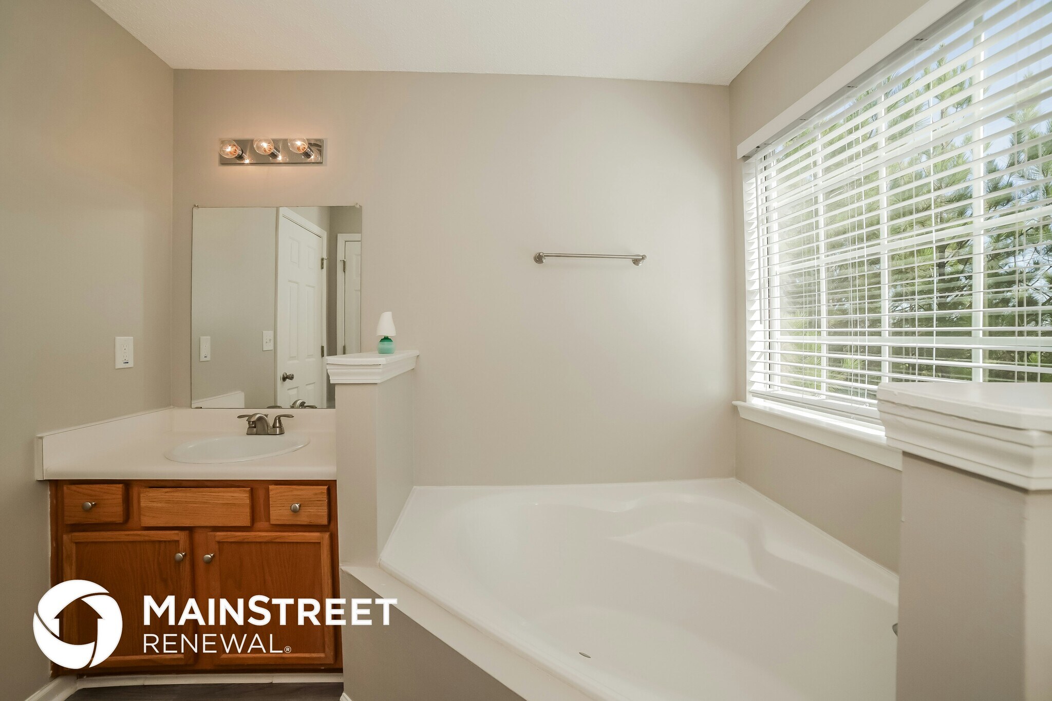 Building Photo - 4852 Wolfcreek View