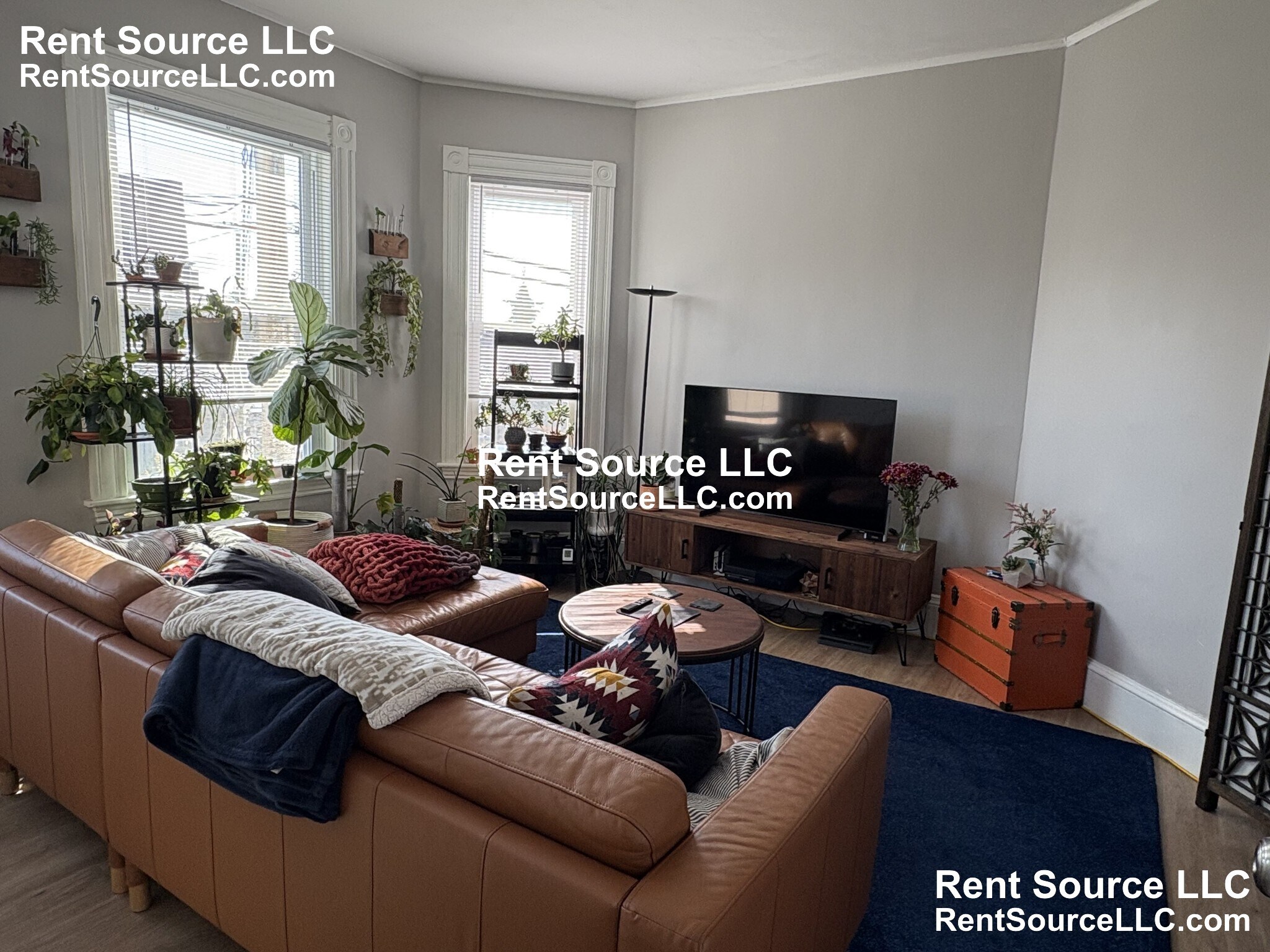 Building Photo - 97 Elm St