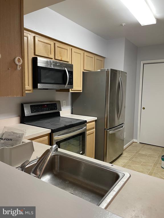 Building Photo - 4215 Mozart Brigade Ln